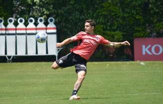 Gabriel não foi relacionado pelo técnico Rogério Ceni contra o Athletico-PR (Foto: Erico Leonan / saopaulofc.net)