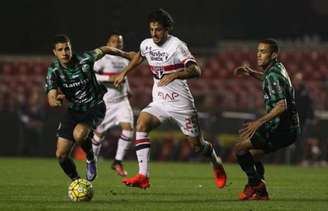 Disputa do último jogo entre os times no Morumbi, pela Copa do Brasil de 2016 (Foto: Rubens Chiri/Divulgação SPFC)