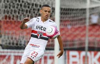 Marcos Guilherme teve passagens pelo São Paulo em 2017 (Foto: Rubens Chiri / saopaulofc.net)