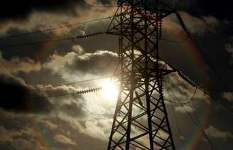 Em razão da estiagem, contas de luz de outubro estão sob bandeira vermelha 2, ponto mais alto de sobrepreço na eletricidade