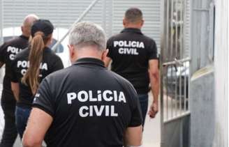A Polícia Civil representou pela internação provisória da adolescente, que está à disposição da Vara da Infância e da Juventude.