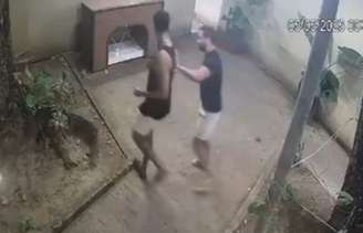 Vítima, com perna quebrada, fugiu após disparo