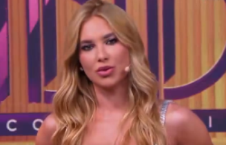 Virginia em seu programa 'Sabadão com a Virginia', no SBT