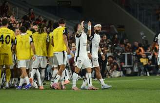 Garro comemora gol contra o Athletico