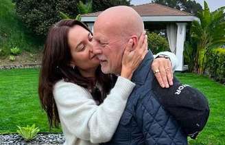 Emma Heming comemorou seus 50 anos com uma homenagem especial a Bruce Willis