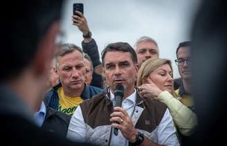 Flávio Bolsonaro (PL) se encontrou com dois executivos da Globo