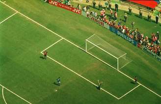 Italiano Roberto Baggio perdeu último pênalti da final da Copa de 1994