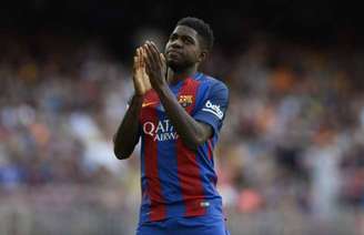 Umtiti tem sido titular do Barcelona, ao lado de Piqué e deixando Mascherano no banco (Foto: Josep Lago / AFP)