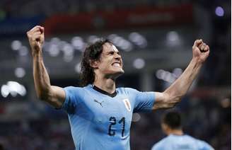 Cavani coloca o Uruguai de novo na frente