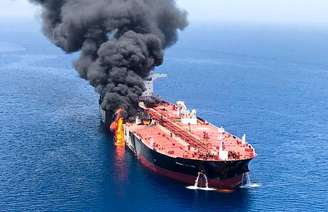 Dois navios-tanques são atacados no Golfo do Omã
13/06/2019
ISNA/via REUTERS