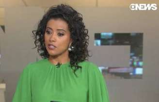 A apresentadora da Globo News Aline Midlej se emociona ao falar de criança que morreu por covid-19  