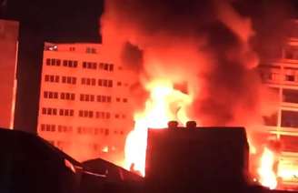 Incêndio de grandes proporções atinge o centro de São Paulo 