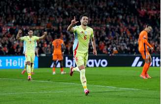 Merino comemorando o empate da Espanha. 