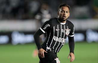 Com lesão grave no joelho, Maycon pode não jogar mais pelo Corinthians. 