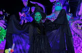 Silvetty Montilla desfila pela Colorado do Brás no Sambódromo do Anhembi