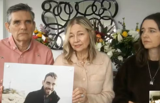 A família o encontrou a partir de uma matéria do jornal local de Santos que falava sobre um homem de outro país que estava vivendo em situação de rua no centro da cidade