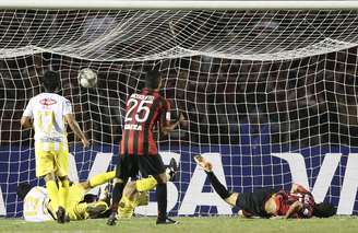 Paulinho Dias marcou o gol do Atlético-MG aos 23min do primeiro tempo