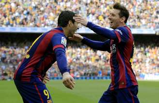 Messi chegou a 400 gols oficiais com a camisa do Barcelona