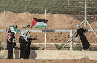 Protesto contra Israel na fronteira da Faixa de Gaza