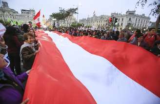 Marcha em Lima pede reforma do poder Judiciário do Peru