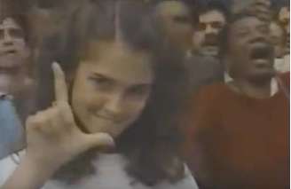 A jovem Sandra Annenberg no vídeo da propaganda eleitoral de Lula na TV em 1989