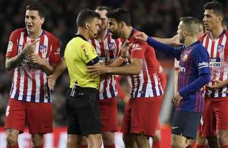 Comitê de Apelação mantém gancho de oito jogos para Diego Costa (Foto: AFP)