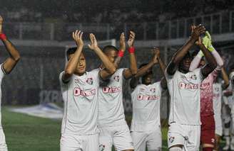 Fluminense foi derrotado pelo Santos na Vila Belmiro pelo Brasileirão (Foto: Lucas Merçon/Fluminense FC)