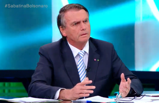 Candidato à reeleição, Jair Bolsonaro (PL) participa de sabatina nesta sexta-feira, 21. Lula recusou convite