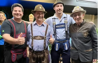 Jair Renan é barrado de palco principal da Oktoberfest