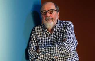 O cineasta Cacá Diegues é fotografado na redação do jornal 'O Estado de S. Paulo'