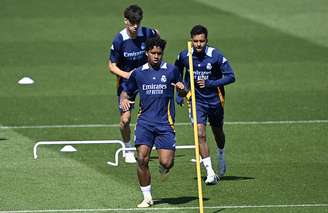 Endrick e Rodrygo em treinamento do Real Madrid