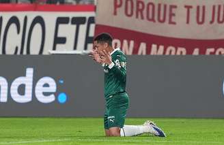Vitor Roque, do Palmeiras, em partida contra o Universitario, do Peru