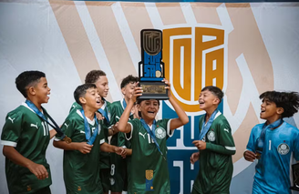 Equipe Sub-11 de futsal do Palmeiras chocou a web pelo talento dos pequenos atletas