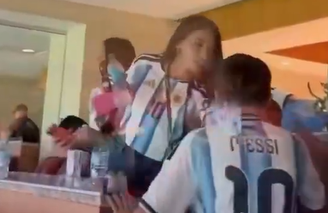 Antonela Roccuzzo, mãe dos meninos, precisou intervir na briga dos dois