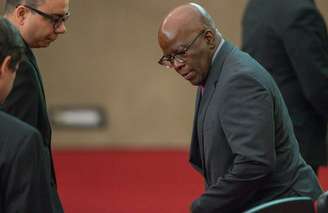 O ex-ministro do Supremo Tribunal Federal (STF) Joaquim Barbosa desistiu de disputar a Presidência