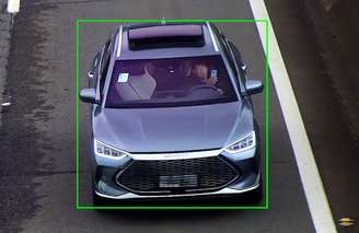 Radares com câmeras equipadas com inteligência artificial começaram a multar motoristas por uso de celular ao volante e por falta de cinto de segurança nos trechos sul e leste do Rodoanel Mário Covas