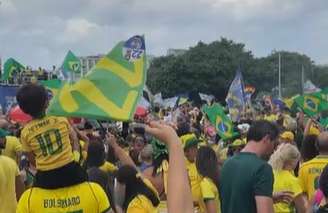 Ato de Flávio Bolsonaro (PL) na Barra da Tijuca.