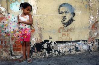 Popularidade de Chávez amenizava efeitos da crise, o mesmo não acontece com Maduro