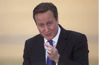 <p>Primeiro-ministro britânico, David Cameron, propôs reunião do G8 sobre a  permanência da Rússia no grupo</p>