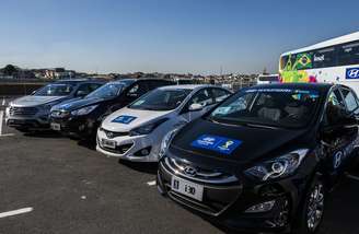 Kia e a Hyundai apresentam os veículos que serão utilizados oficialmente na Copa do Mundo de Futebol. A apresentação ocorreu na Arena Corinthians. Os modelos servirão aos funcionários da Fifa, staff das seleções nacionais, árbitros, voluntários, convidados e celebridades nas arenas de Porto Alegre, São Paulo, Salvador, Recife e Natal