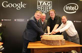 <p>Representantes da Tag Heuer e mebros do Google e Intel no anúncio</p>