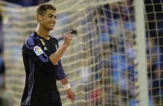 Cristiano Ronaldo em ação pelo Real Madrid (Foto: Miguel Riopa / AFP)