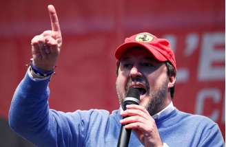 FILE PHOTO: Leader of Italy's far-right League party Matteo Salvini gestures as he speaks during a rally ahead of regional election in Emilia-Romagna, in Maranello, Italy, January 18, 2020. REUTERS/Guglielmo Mangiapane/File Photo