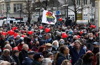 Manifestação contra restrições impostas para conter disseminação do coronavírus em Berlim
13/03/2021 REUTERS/Christian Mang