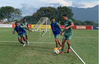 Fred, André e Arias em treino com o Sub-23 do Fluminense (Foto: Comunicação/FFC)