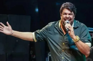 O cantor Luide Gonçalves integrava o Trio Xote Novo