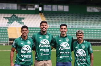 Os quatro novos reforços da Chapecoense na Arena Condá. 