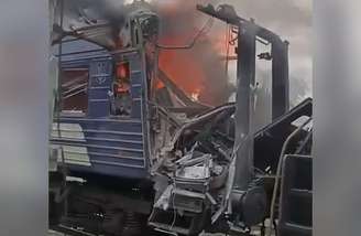 Ataque russo na Ucrânia atinge trem e deixa cerca de 30 feridos