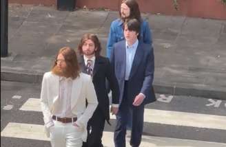 The Beatles: Elenco grava cena histórica da capa do álbum "Abbey Road"