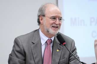 <p>O deputado federal Eduardo Azeredo (PSDB-SP) em foto de arquivo: parlamentar é acusado dos crimes de peculato e lavagem de dinheiro</p>